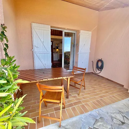 Yara Vue Mer Piscine 4pax 度假居 *