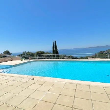 Yara Vue Mer Piscine 4pax 度假居 *